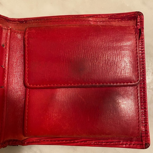 Red leather Louis Vuitton wallet - Picture 4 of 8